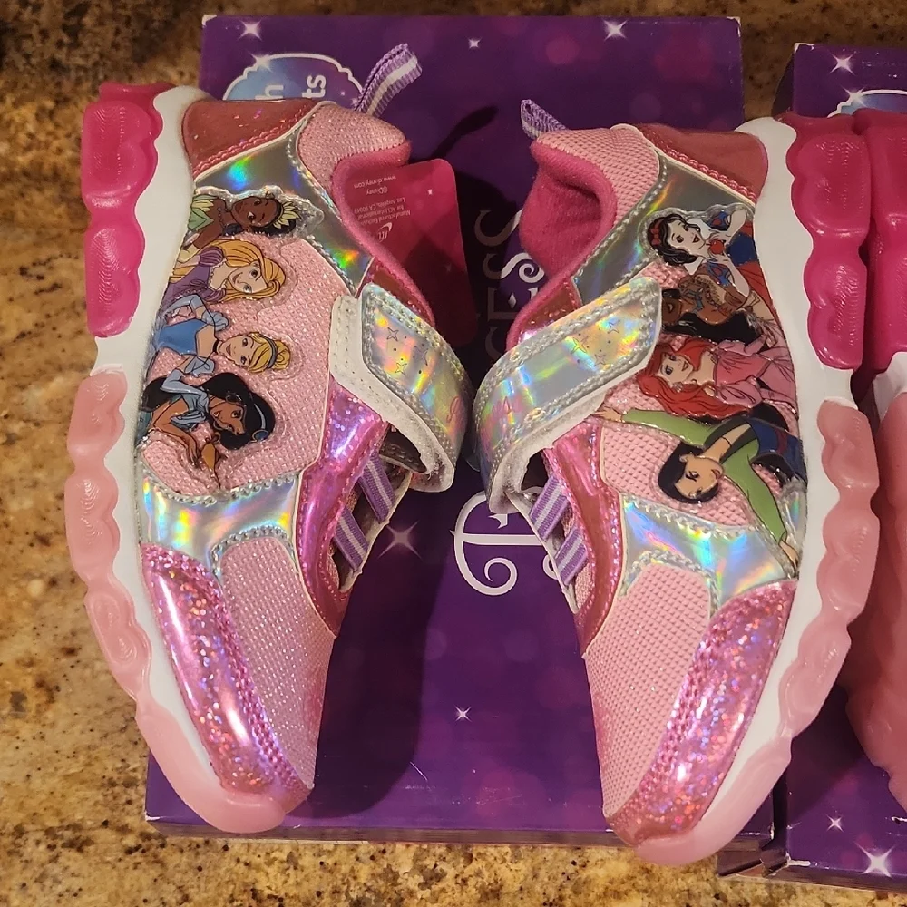 DISNEY PRINCESS LIGHT-UP Sneakers.  NEW In Box! Tiana Arial Cinderella & Jasmine